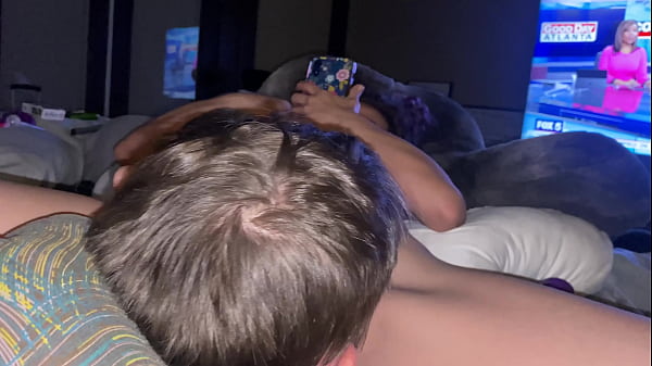 Play MP4 - hot petite brunette gets off with toys