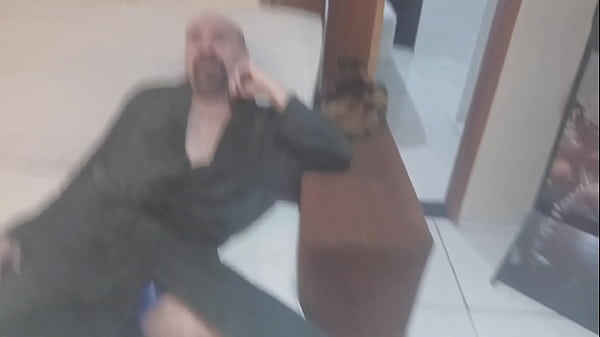 "marido n&atilde;o me come" fui passear de uber sem calcinha e motorista pediu pra ver minha xota vagina 