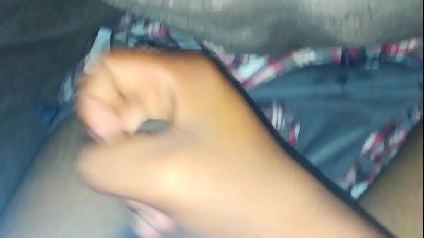 Me mansturbo durante la noche  