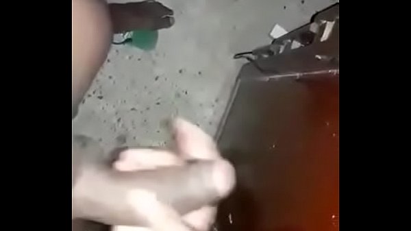 Play MP4 - Meu amigo safado quer me funder