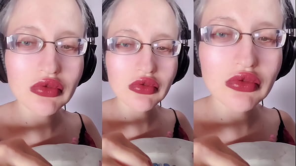 Asmr Blueberry Eating Listen In Headphones Chewing Sounds thumbnail
