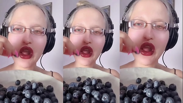 Asmr Blueberry Eating Listen In Headphones Chewing Sounds thumbnail