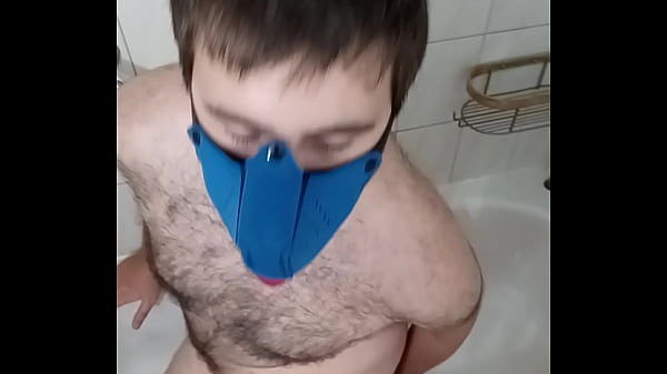 Play MP4 - I got peed on by my master