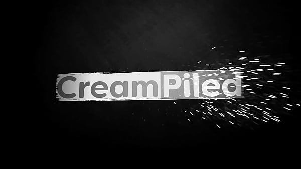 Nonton Dakota Is Highly Sexual And Extremely Loud; Her Moans And Groans Reveal How Much She Loves Being The Center Of Attention For These Fit Bbc's. thumbnail