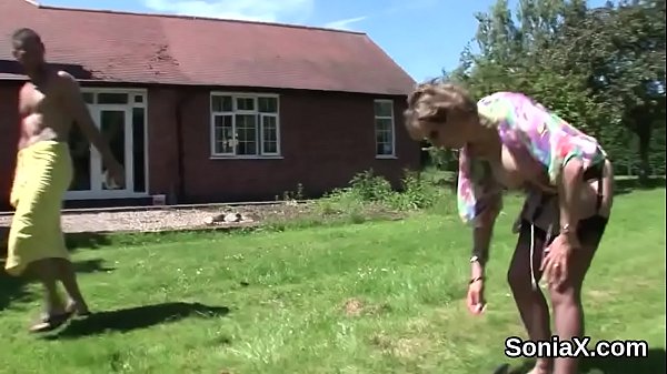 Play MP4 - Unfaithful uk mature gill ellis unveils her huge breasts