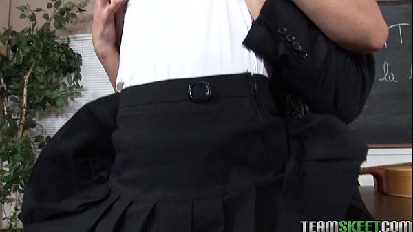 Play MP4 - smoking hot Liza Del Sierra gets fucked hard by her prof