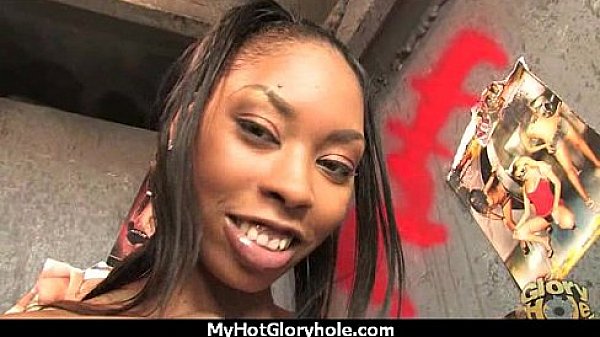 Ebony backs her booty all the way to the gloryhole 25 