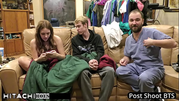 Nonton Pregnant Slut Gets Mandatory Hitachi Orgasms From Doctor Stacy Shepard - Nova Maverick thumbnail