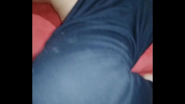 Sexy colegiada mandando guebo y masturb&aacute;ndose 