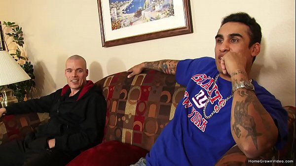 Play MP4 - Stripper gets gangbanged by five guys in a hotel room