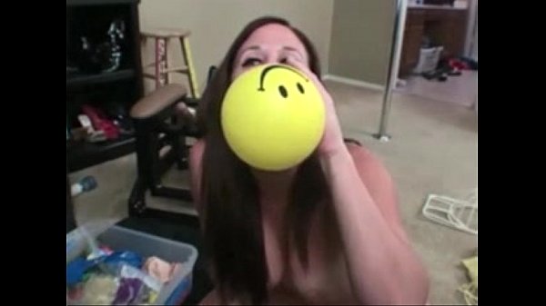 Balloon blowing Webcam and feet fetish play_in heels