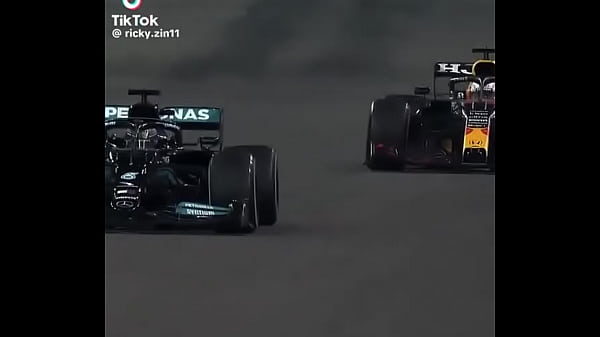 Nonton Ele Foi Fudido E Tomou Um Cacete thumbnail