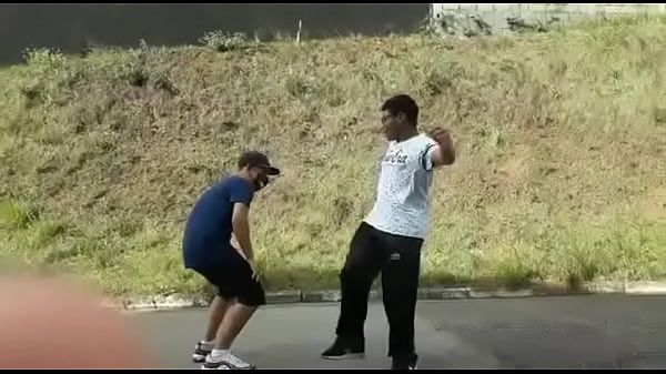 Nonton Neg&atilde;o Rebolando Na Pica Do Branco Dptado thumbnail