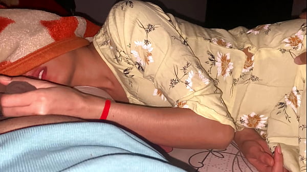 भाभी के साथ पूरी रात बिताई और फुल हार्डकोर सेक्स किया thumbnail