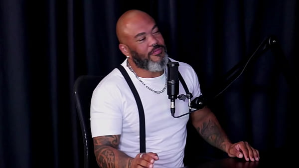 Play MP4 - Safada faz uma dan&ccedil;a sensual ap&oacute;s falar que n&atilde;o faz sexo anal&comma; gosta das preliminares&comma; adora chupar&comma; transou em trilha&comma; e seus fetiches&period;&period;&period; - Sweet Karolzinha &lpar;WATCH ON&colon; SHEER&sol;RED&rpar;