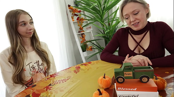 Step Sis Bonding Before Thanksgiving Dinner Breezy Bri