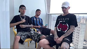 Nonton O Que Os Parceiros Fazem No Sigilo Depois Do Jogo thumbnail