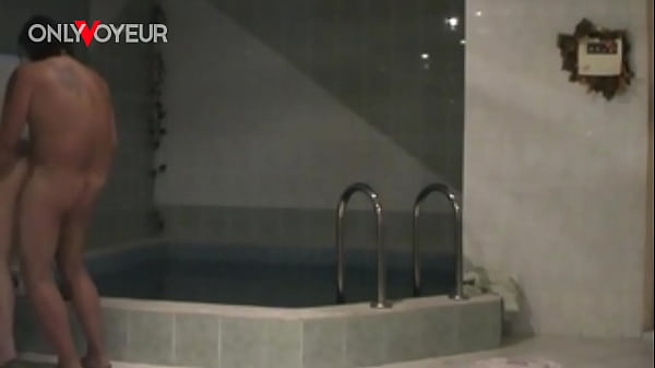 Play MP4 - Homemade Voyeur&period; SlutWife meeting with the bull was recorded for her husband