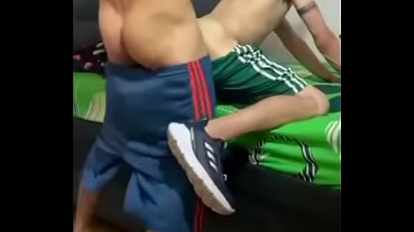 Play MP4 - SEXO ENTRE FUTBOLISTAS