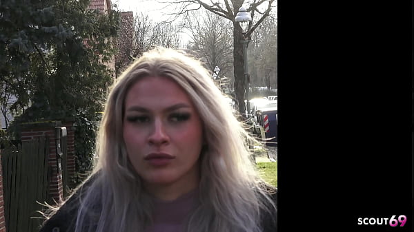 Nonton German Teen Talk To Risky Cheating Fuck At First Date With Stranger In His Car Diretly In Berlin City Without Condom thumbnail