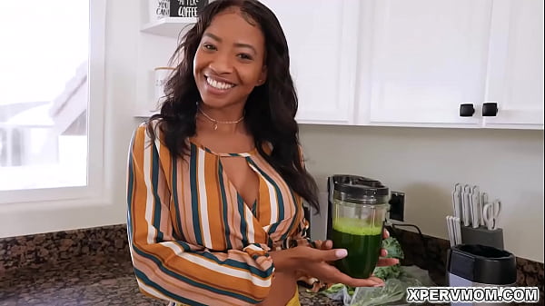 Fit stepmom September Reign makes a healthy juice for her stepson Alex and she persuadeshim by_getting_on all fours andgiving_him a BJ