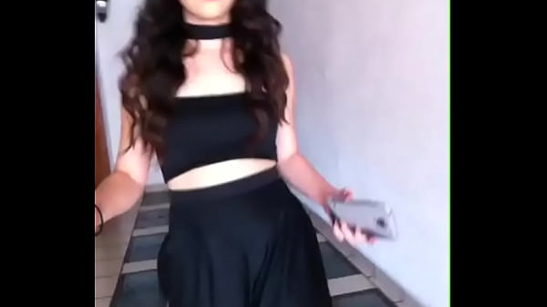 Nonton Anfitriona Sexi thumbnail