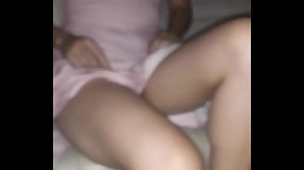 Play MP4 - teen masturbandose en el carro de sus amigos