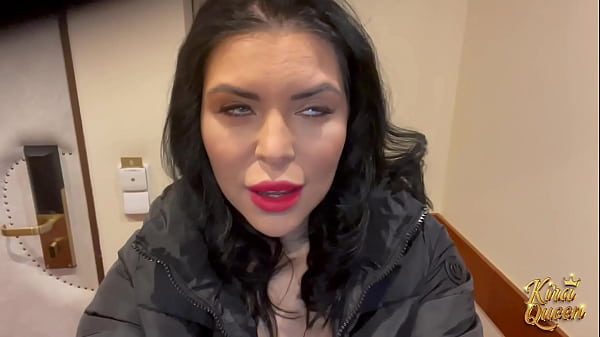 Nonton Christmas Holiday&rsquo;s Hunting: Kira Queen Catches A Well-hung Lover! thumbnail