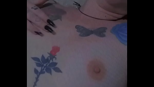 Se tocando gostoso safadinha com vontade de gozar