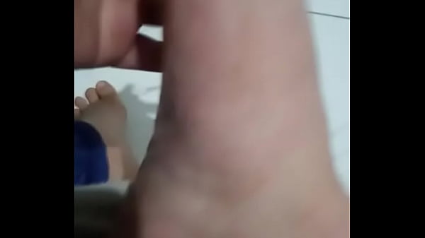 Pezinhos suados de minha escrava