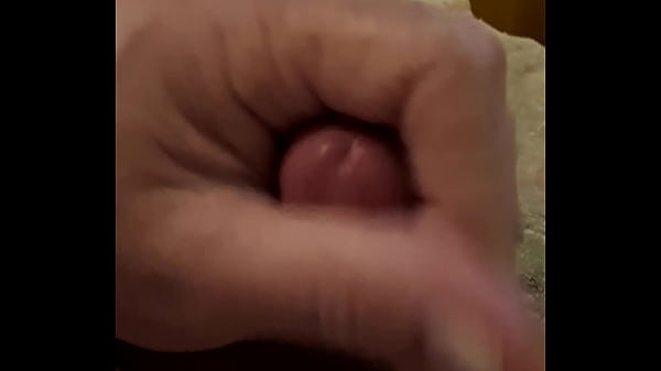 Play MP4 - Having a wank 0&period;