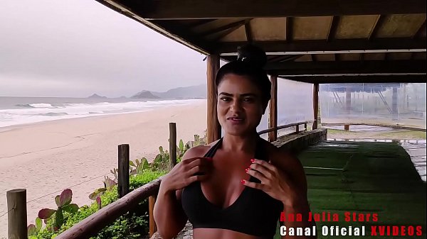 Play MP4 - Passeio de carro terminou com a morena rabuda Ana J&uacute;lia sentando gostoso e indo leitinho na boca