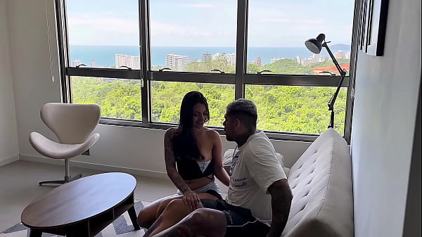 Acordei A Amiga De Quarto Que Estava Sem Len&ccedil;ol E Ela Deu Um Espet&aacute;culo No Meu Pau (pt1) thumbnail