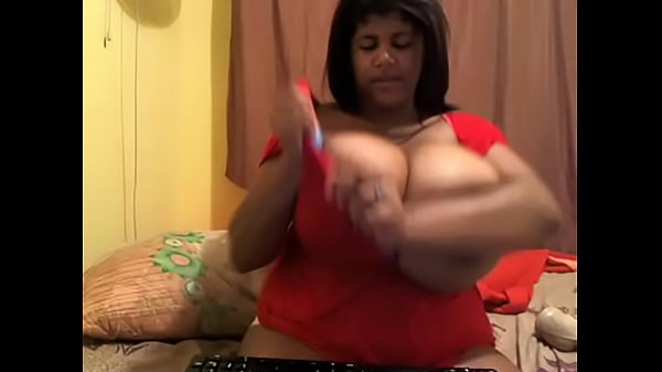 KristinaMilan webcam thickness