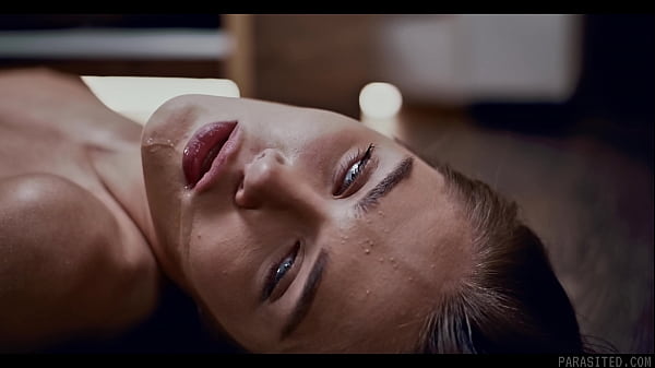 Play MP4 - Mind Controlling Alien Parasites inside Hot girls