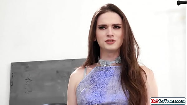 Play MP4 - Three shemale roommates bareback analed