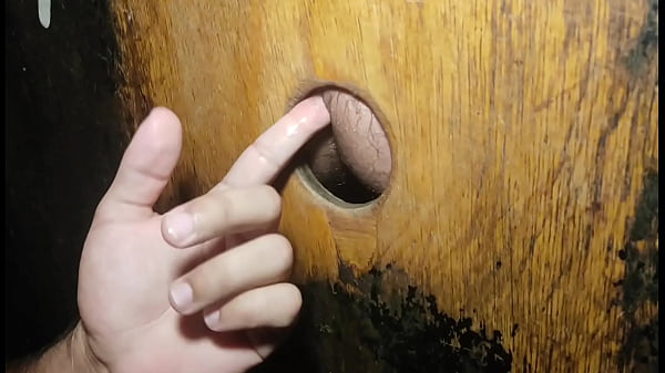 Os Rapazes Do Cine Arouche Glory Hole Chupam, Fodem E Gozam! thumbnail