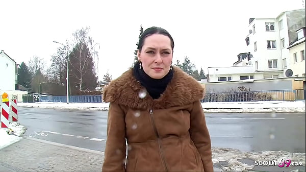 Real Street Casting Agent Seduce Mature To Play Her Pussy To Orgasm For Money thumbnail