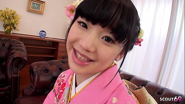 Japanese Traditional Geisha Teen Seduce To First Time Play Her Hairy Pussy At Uncensored Casting thumbnail