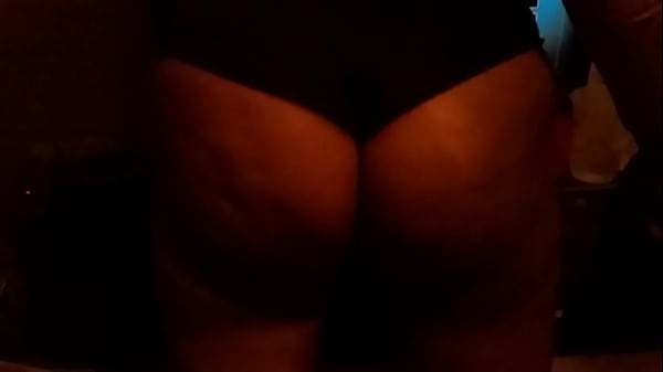 Thick atlanta chick ass shaking before getting power fucked