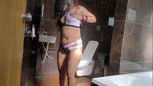 Indian desi housewife bathroom sex video