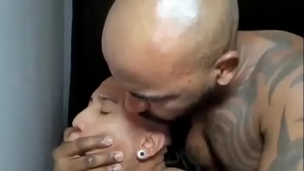 Play MP4 - Meu Padrasto me comeu gostoso &lpar;Completo no RED&rpar; &commat;VitorGuedes