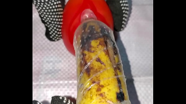 Hot and sexy tomato was seduced 