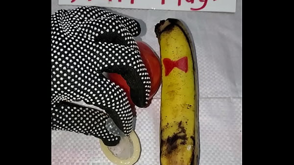 Nonton Hot And Sexy Tomato Was Seduced thumbnail