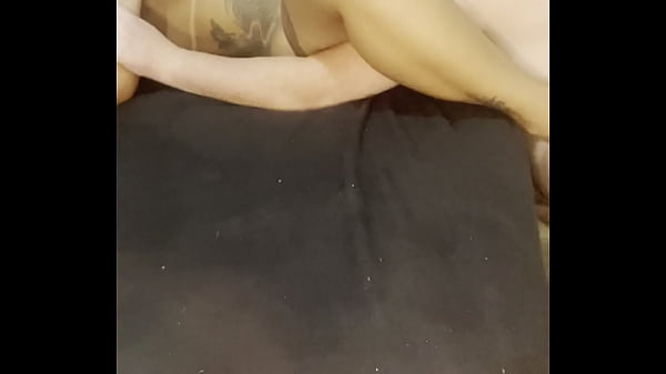 chupou minha buceta t&atilde;o gostoso, que gozei na boca dele 