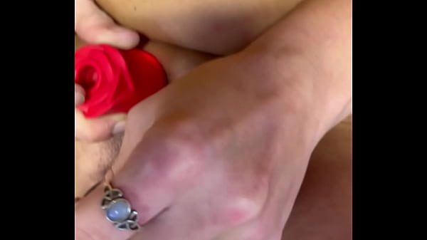 Play MP4 - bustyshonna