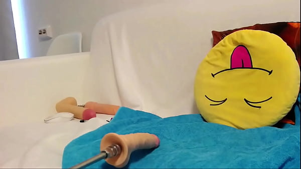 Butt plug brunette pussy fucked_by machine and_squirt