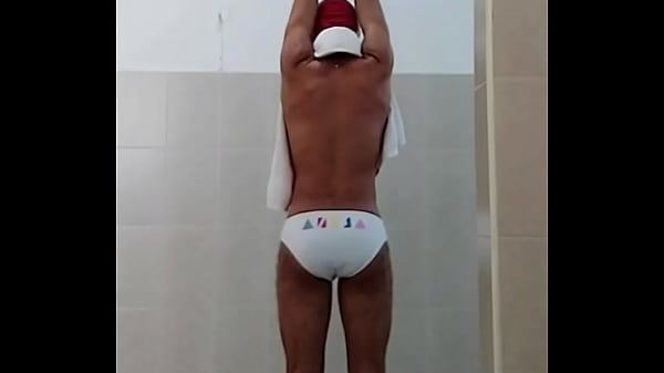 Play MP4 - Caliento el cuerpo para entrar a nataci&oacute;n y en tu puchita mi amor