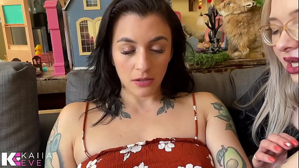 Play MP4 - Vampiress Hunts & Stalks Next Victim to Drink & Turn