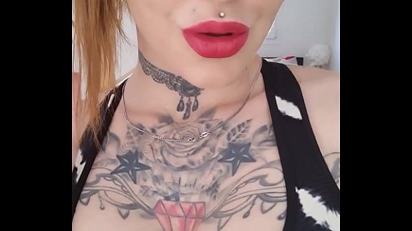 Nonton Attention Demain Je T Invite Dans Ma Chambre Pour Une S&eacute;ance De Sport ... thumbnail